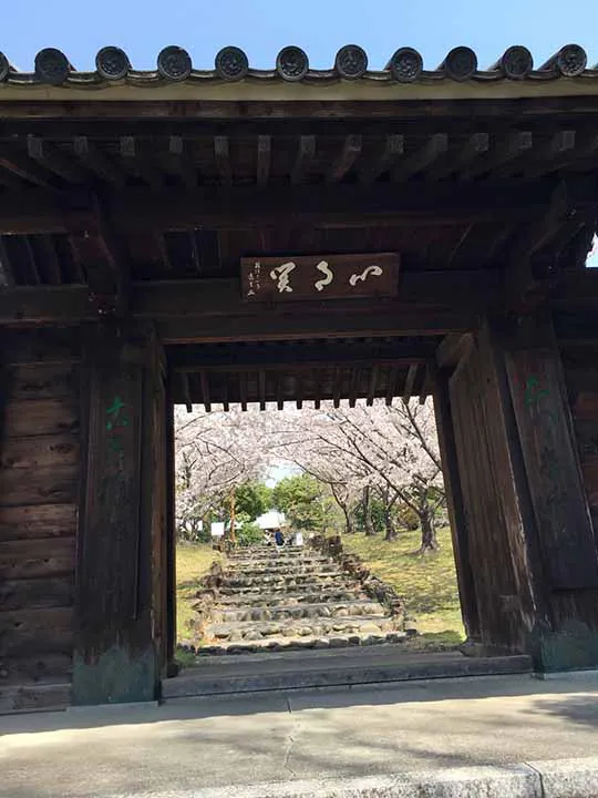 乾坤院墓苑 山門