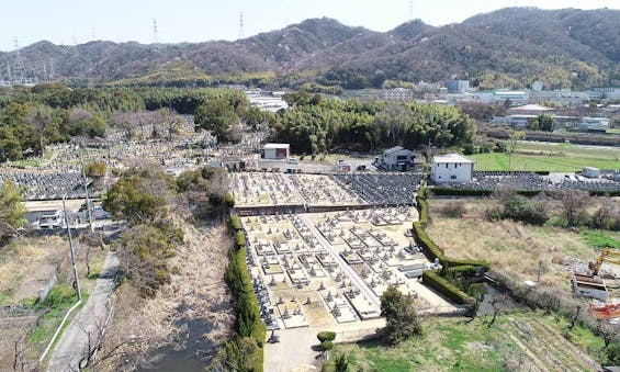 交野瑞専寺霊苑