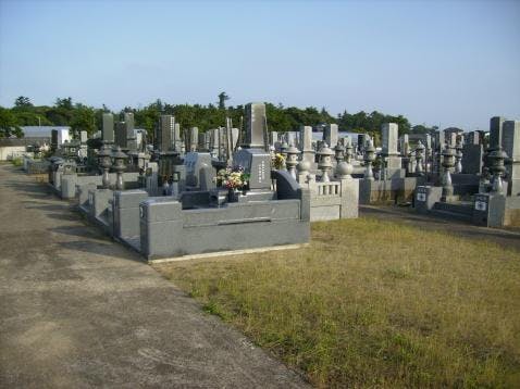 鳴子墓地