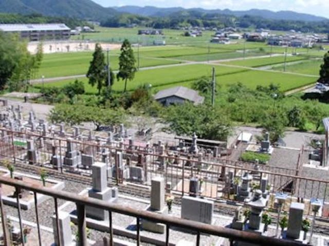 篠山市王地山霊園