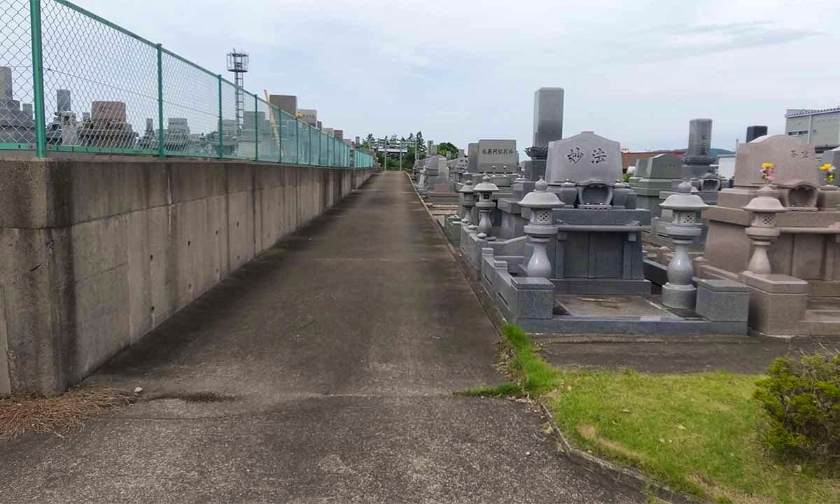 富山西墓苑