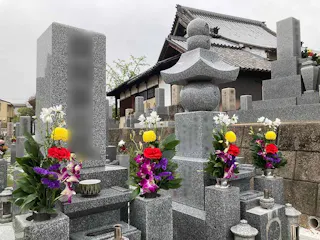 常念寺墓地