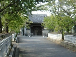 昌松寺墓苑