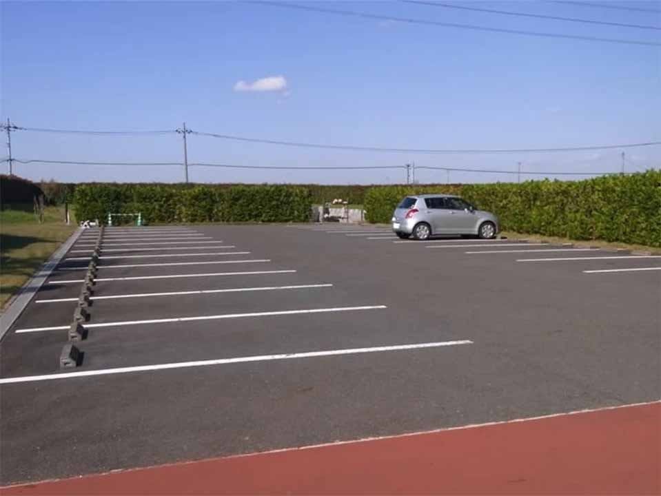 メモリアルグリーン流山聖地 駐車場も完備