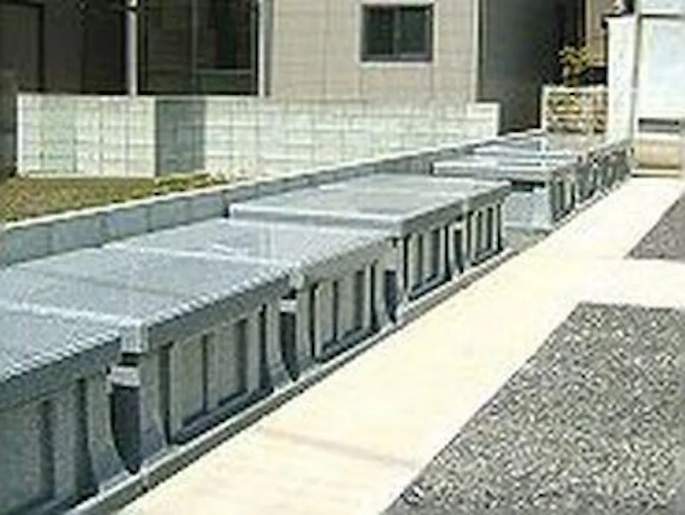 薬師寺泉墓苑(松山市)の霊園・墓地