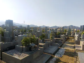 西条市営 国安松之上墓地