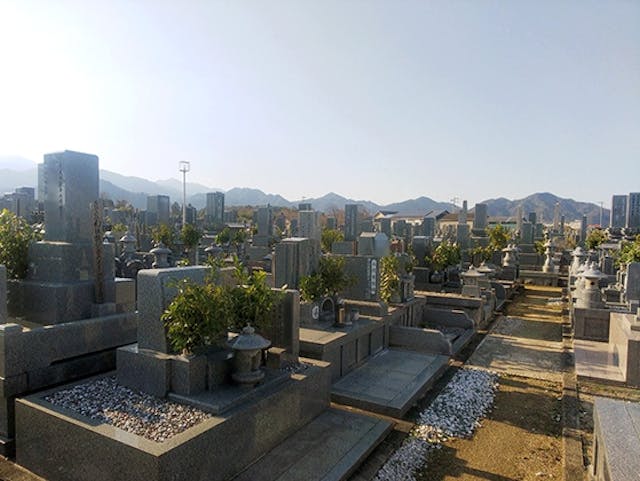 西条市営 国安松之上墓地