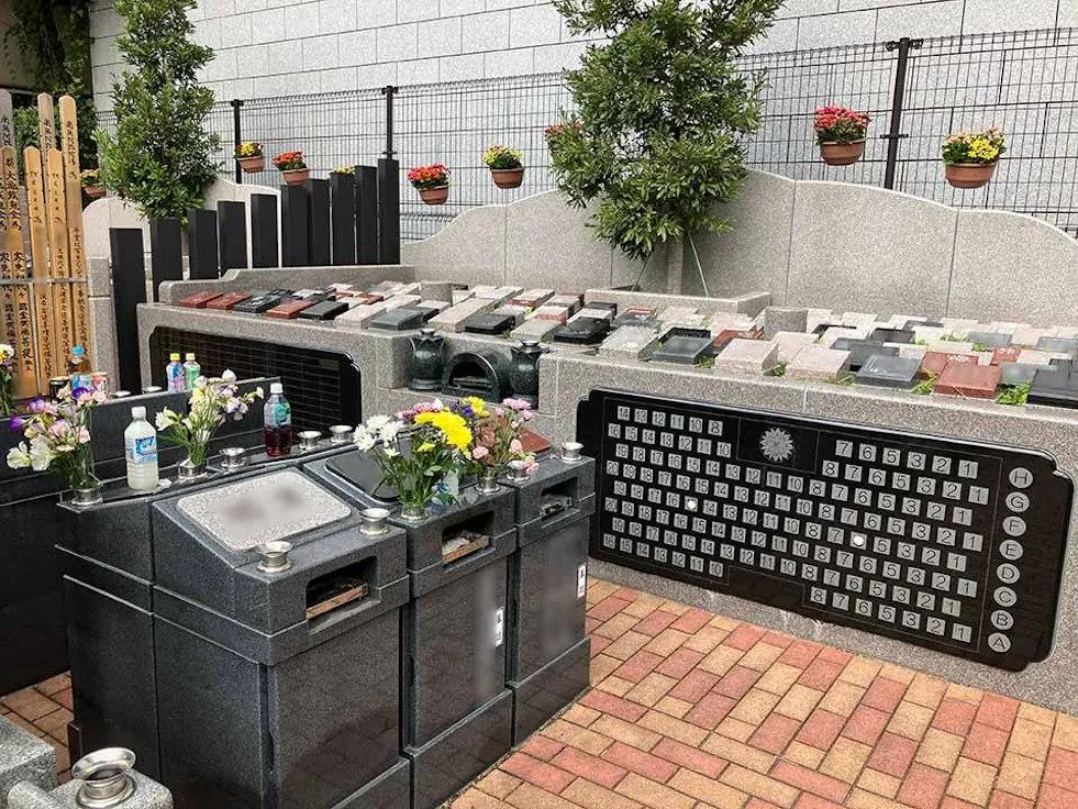 外苑こもれびの杜 樹木葬・永代供養墓(信濃町駅)の永代供養墓