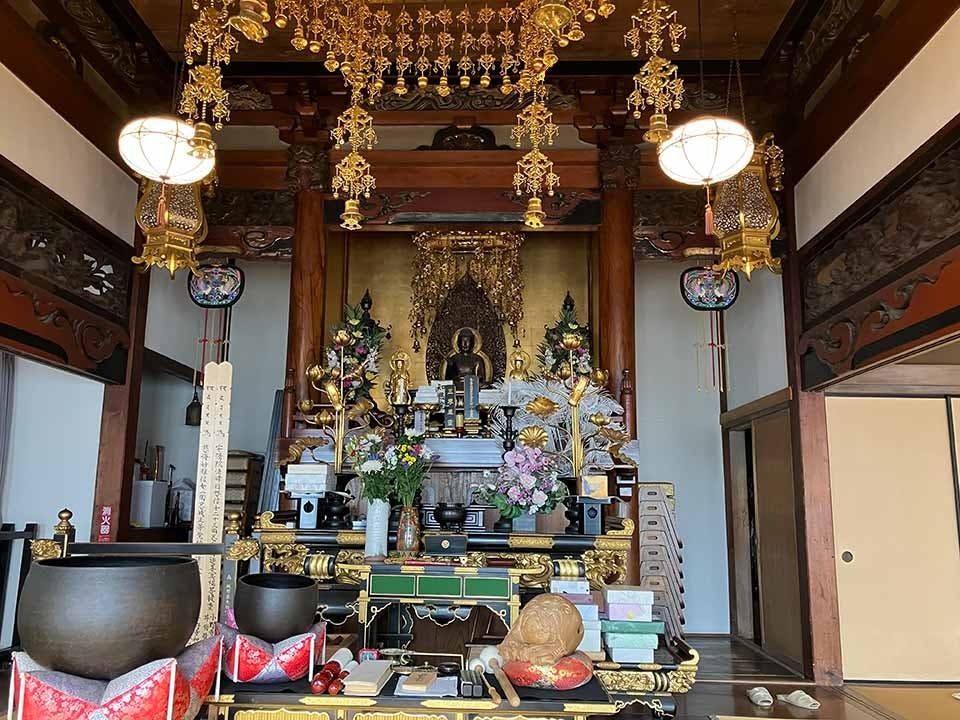 外苑こもれびの杜 樹木葬・永代供養墓 本堂内観