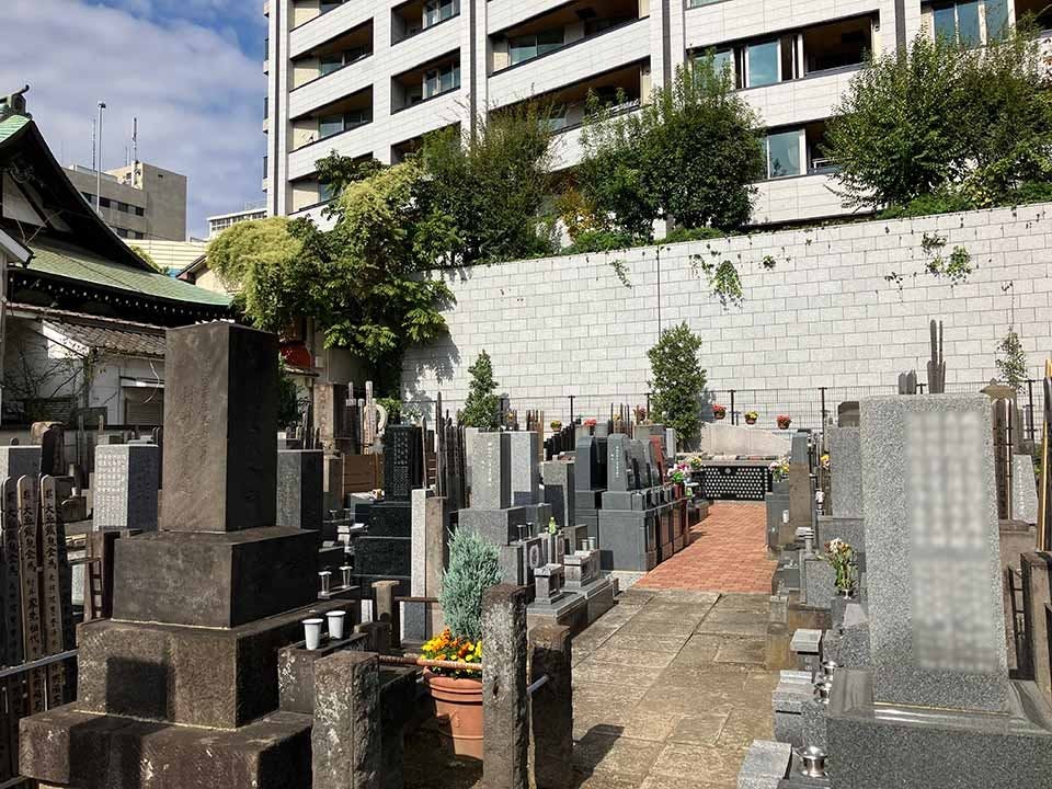 外苑こもれびの杜 樹木葬・永代供養墓 境内