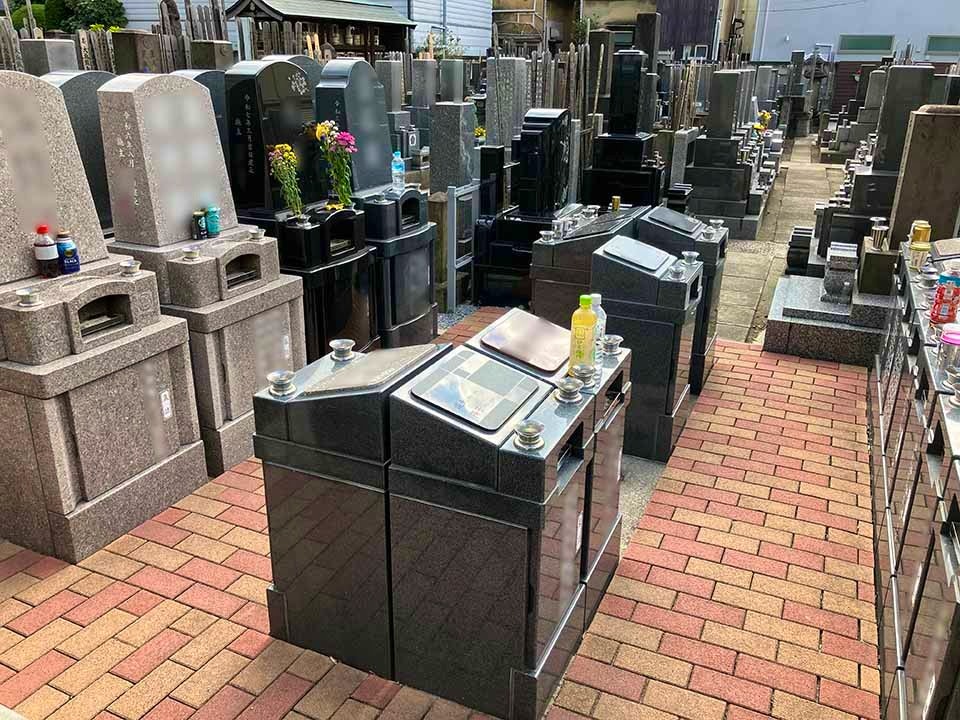 外苑こもれびの杜 樹木葬・永代供養墓