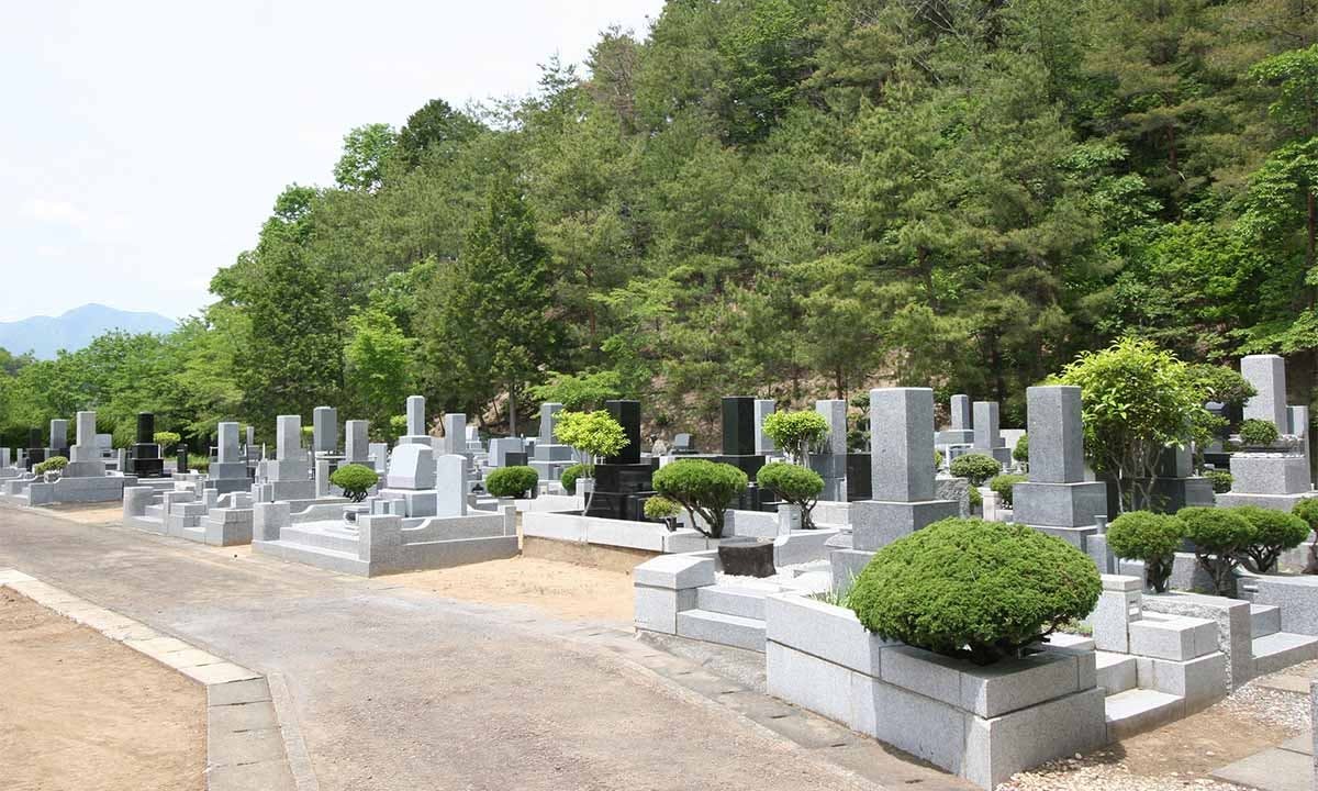 都留聖地霊園