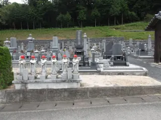 観音院霊苑