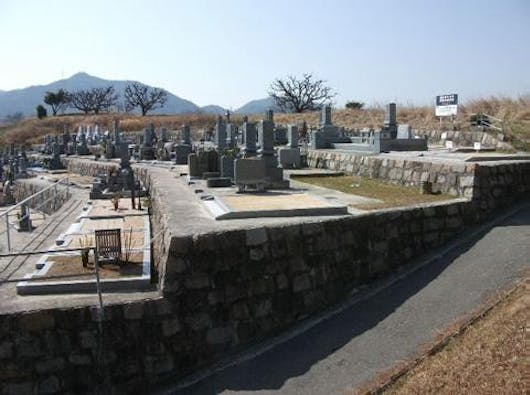 初村墓地(新庄墓地)