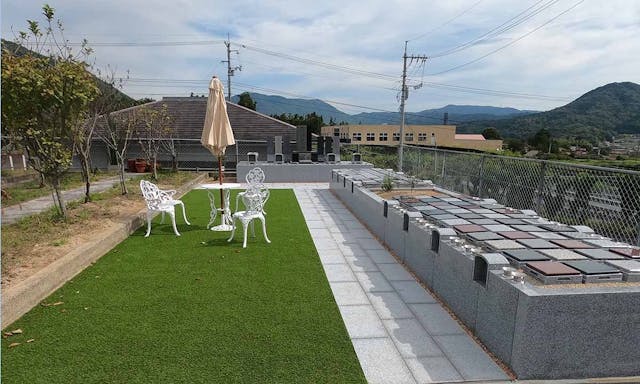 志和聖地霊苑 樹木葬・永代供養墓　さくらとオリーブ