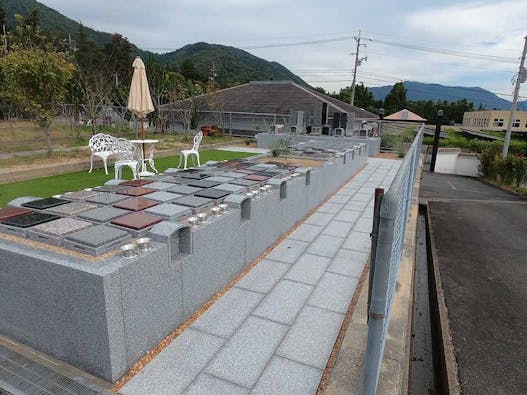 志和聖地霊苑 樹木葬・永代供養墓 さくらとオリーブ