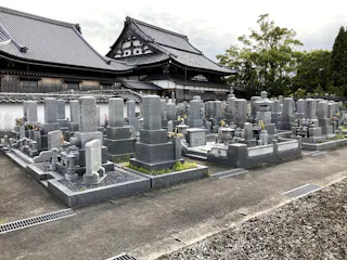 錦織寺墓苑