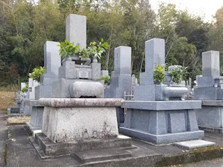 興禅寺墓地