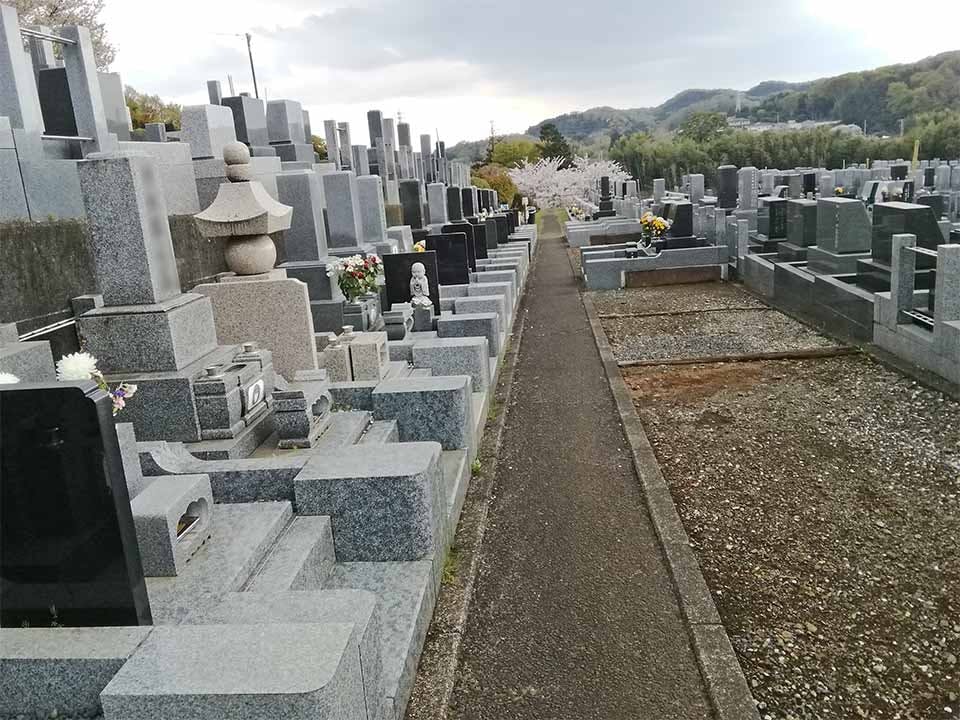 厚木中央霊園(神奈川県厚木市)の概要・価格・アクセス｜神奈川の霊園