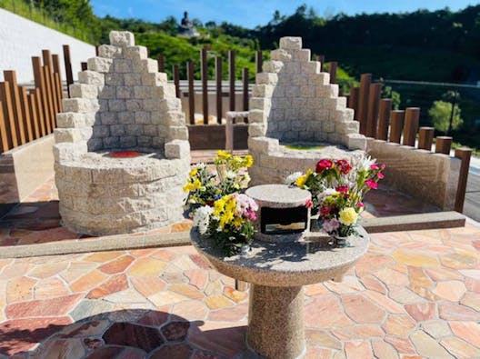 秋川霊園 ガラスの樹木葬