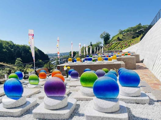 秋川霊園 ガラスの樹木葬