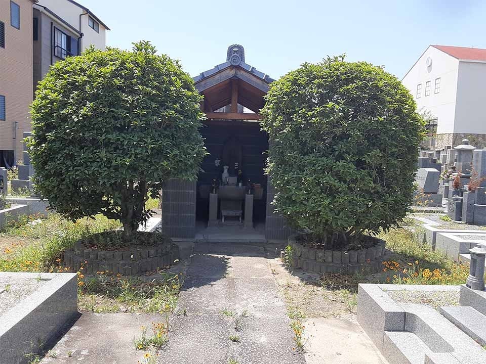 小路・寺内共同墓地