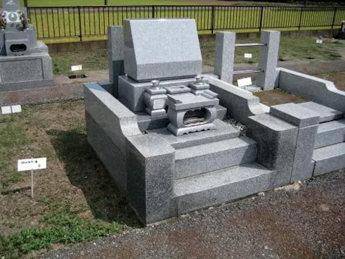 彩玉南霊園