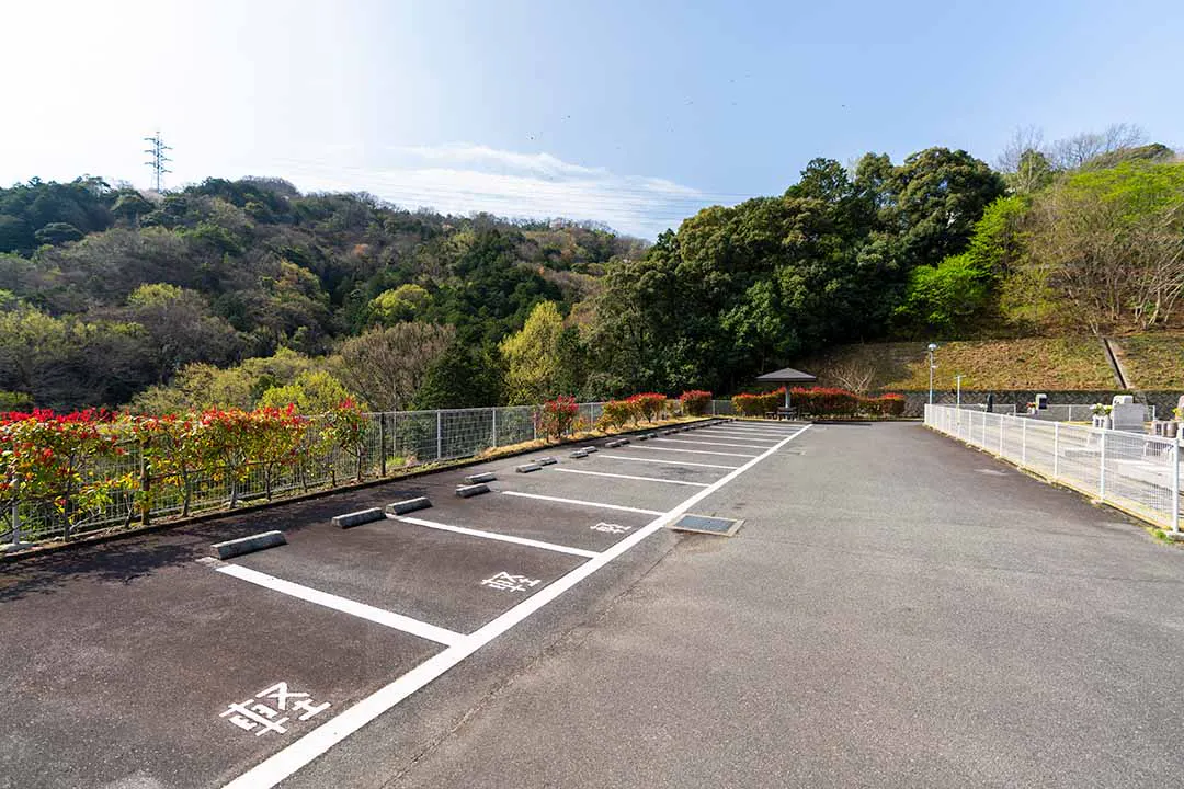 安芸城北霊園 園内駐車場