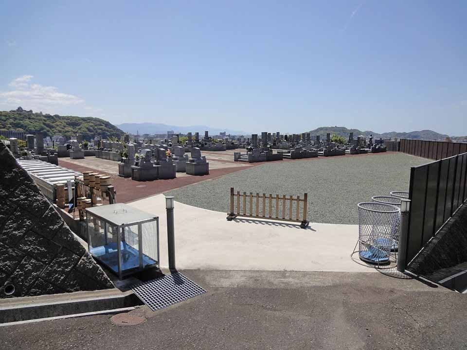 松山メモリアルヒルズ