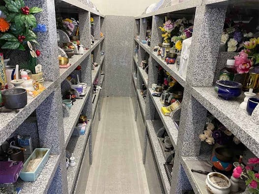 西部霊苑(永代供養付き納骨堂・一般墓)