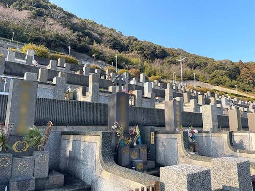 西部霊苑(永代供養付き納骨堂・一般墓)