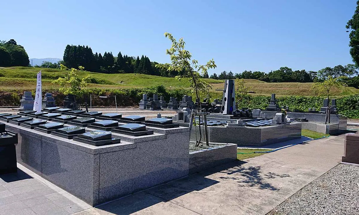 かがやきの杜 慈晃苑(黒部市)の霊園