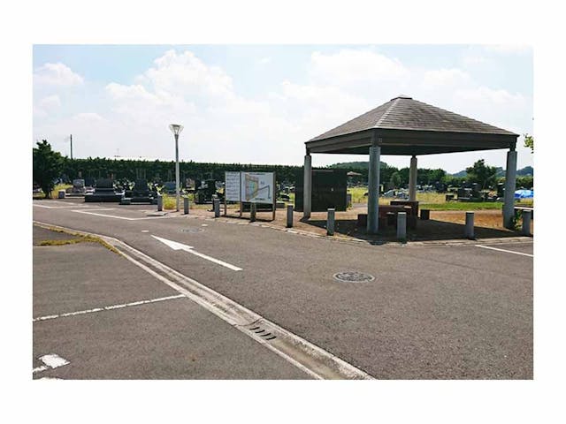 下野市すがた川霊園墓地