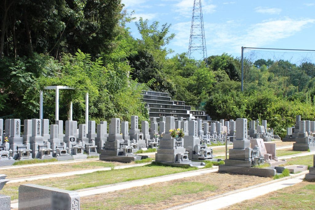 墓地 はつの墓地（京都府乙訓郡大山崎町）のご紹介。 - 大阪石材｜かけがえ