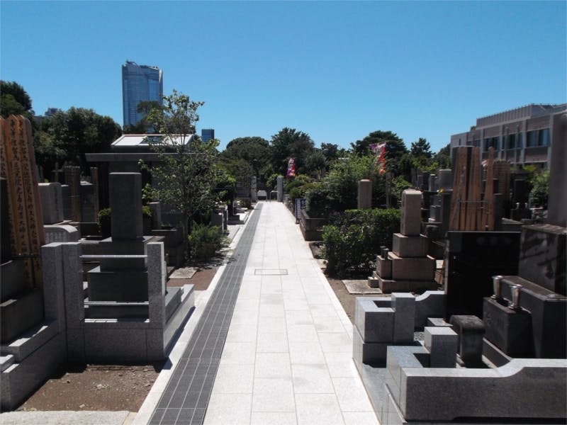 青山墓苑