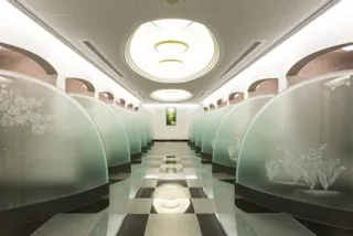 両国陵苑