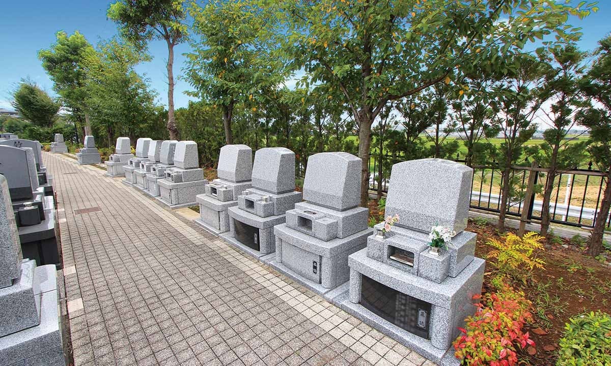 富士見メモリアルガーデン 永代供養墓「彩雲」 墓域