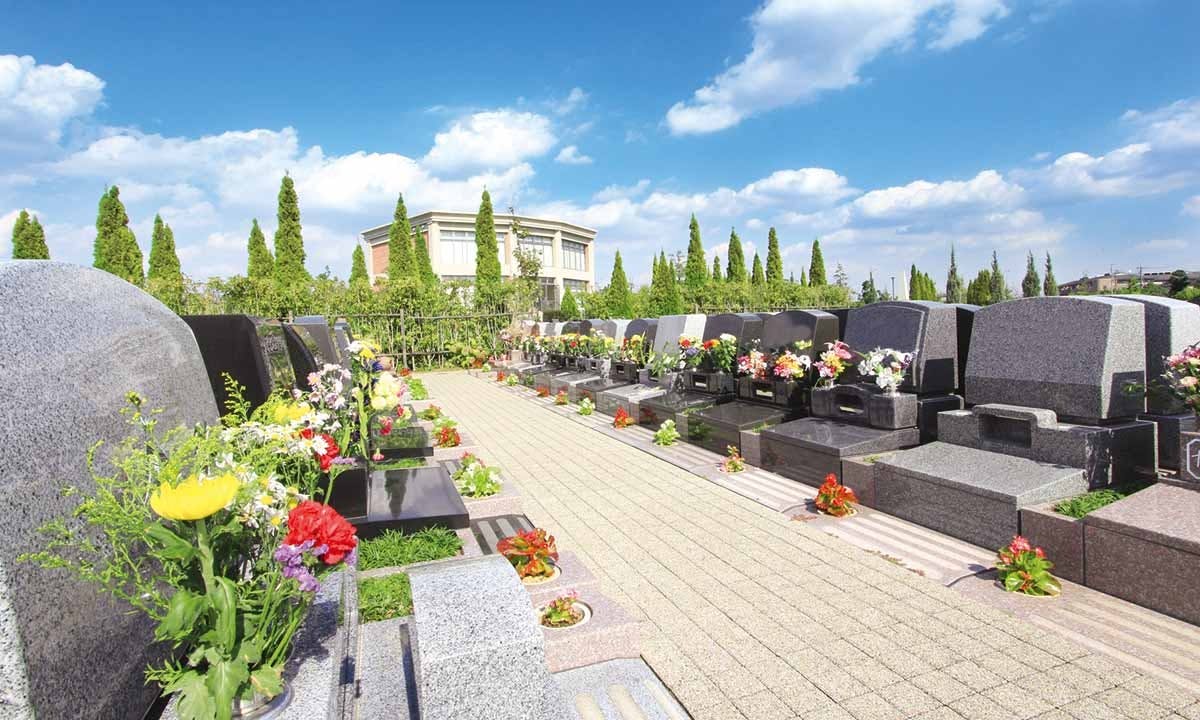 富士見メモリアルガーデン 永代供養墓「彩雲」 墓域