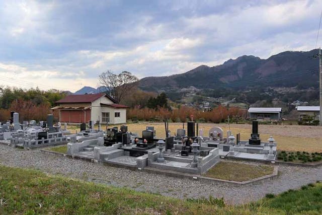 あづま共同霊園