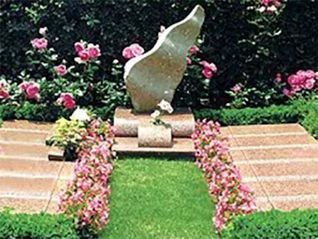小平ふれあいパーク (ふれあいの碑  温（家族墓）)