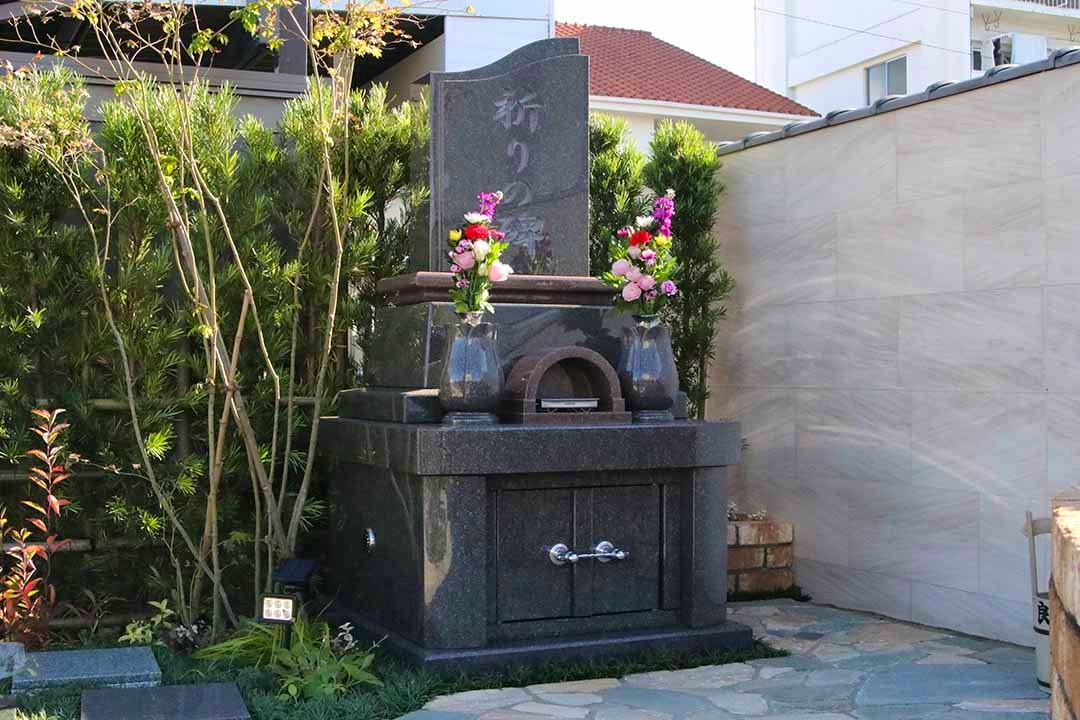 樹木葬・永代供養墓「やすらぎ祈りのその」