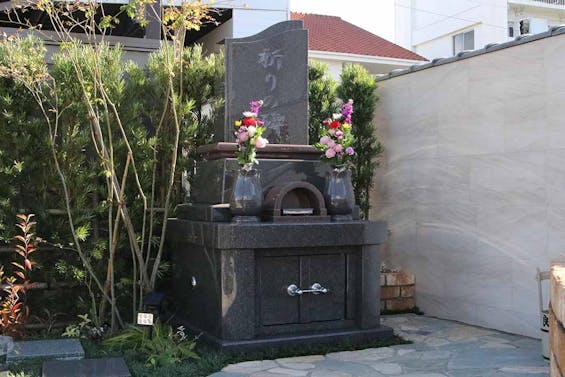 樹木葬・永代供養墓「やすらぎ祈りのその」