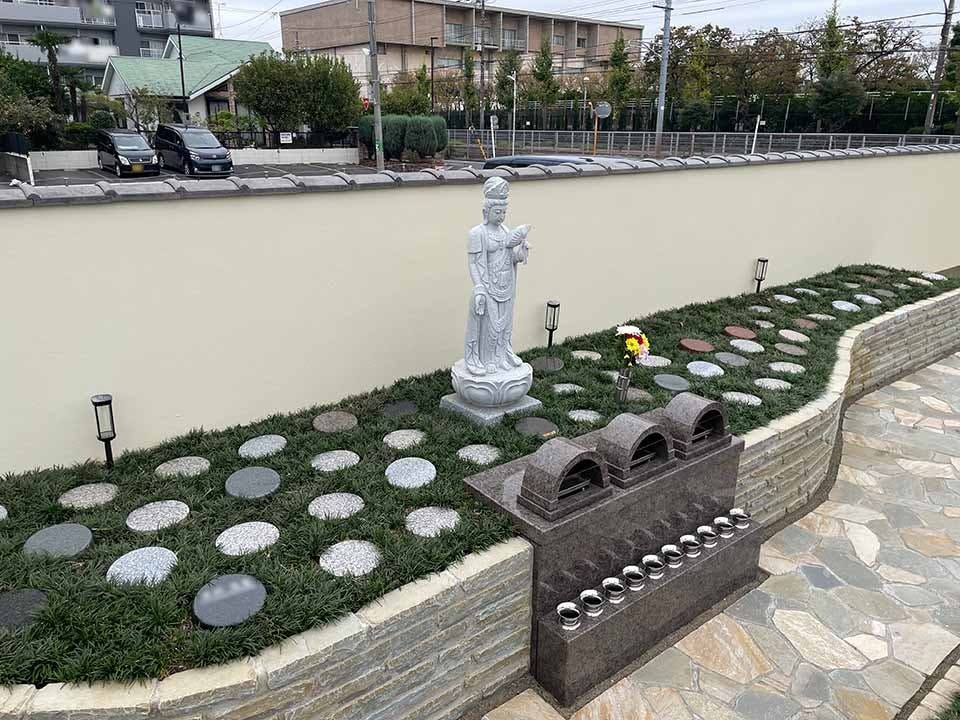 樹木葬・永代供養墓「やすらぎ祈りのその」