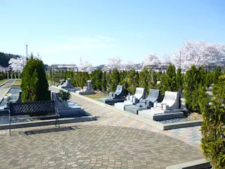 見附やすらぎ霊園