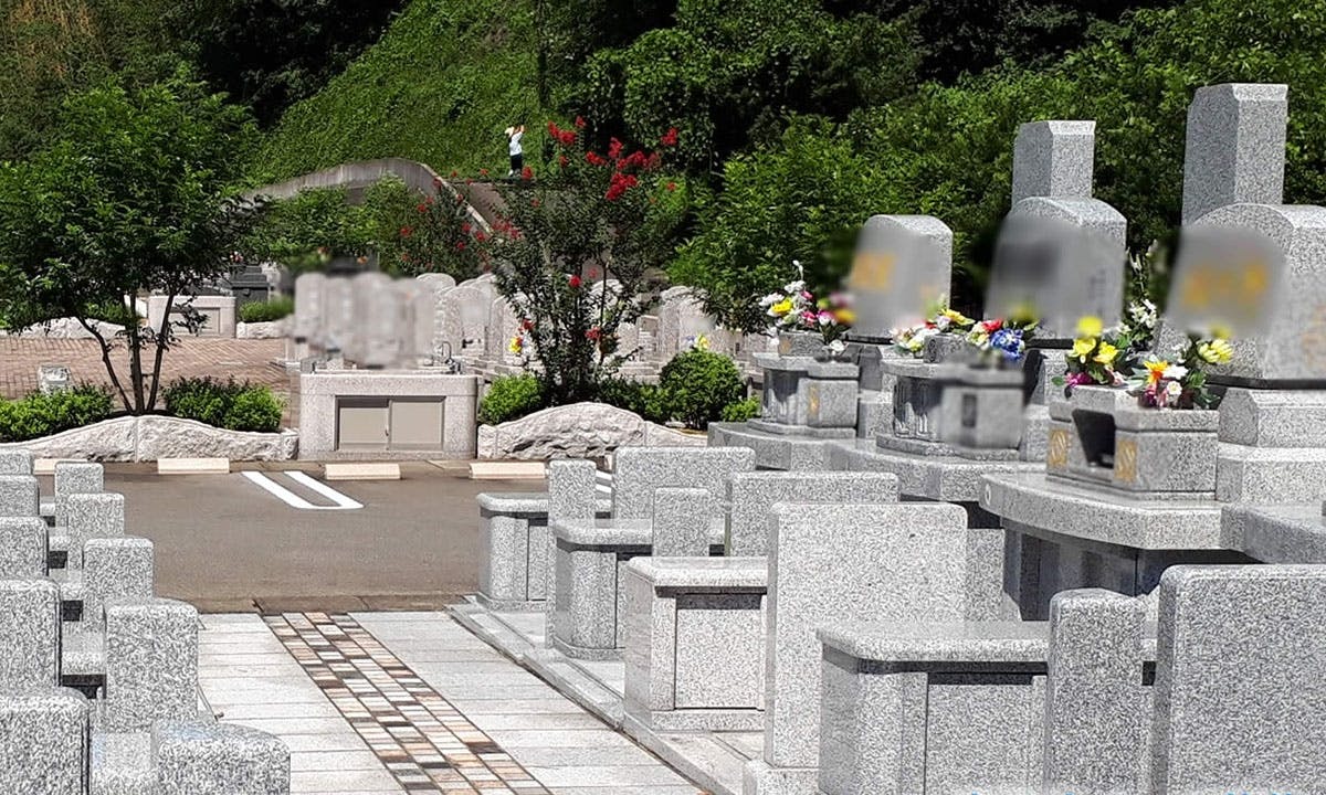東長崎パーク墓苑（家族用永代供養墓・一般墓）