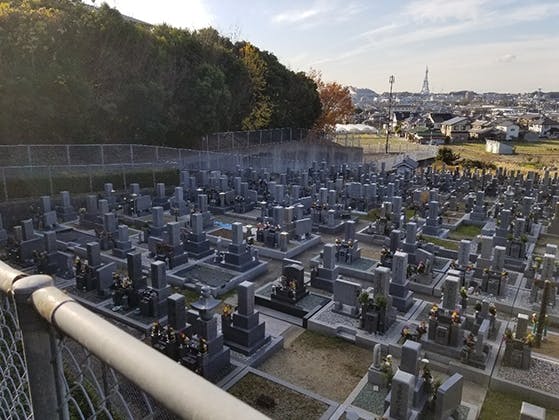 山中田墓地の画像