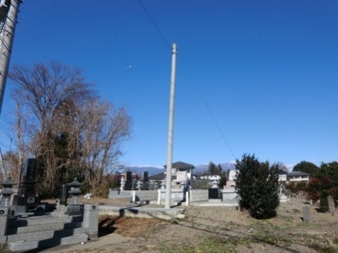 粕川墓苑