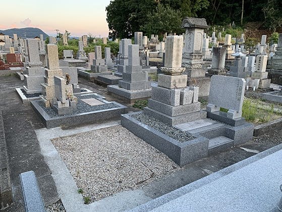 王山墓地