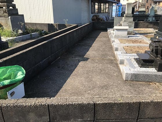 三国南本町墓地