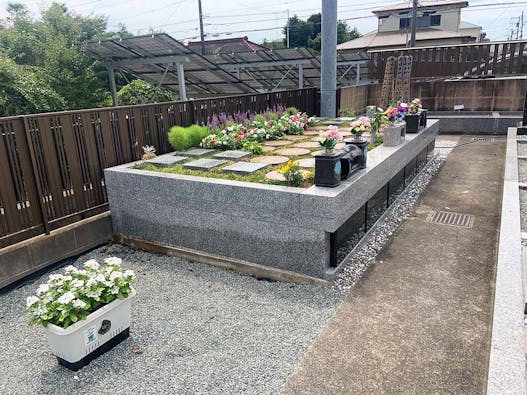 東学寺 一般墓・十三仏供養塔・花壇墓地